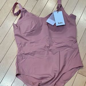 Knix Evolution Bodysuit. Size L. Passion Pink